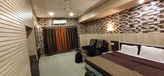 Kumar Plaza Restaurant